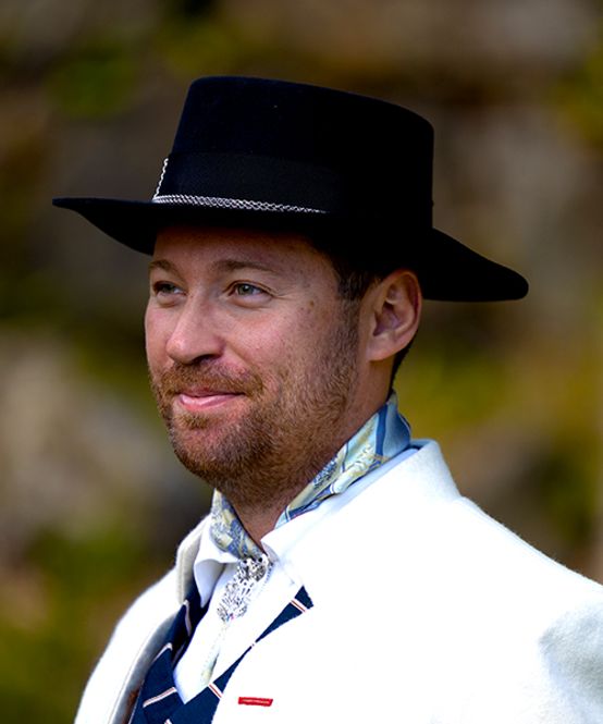 Hovedbilde Bunadshatt ny type