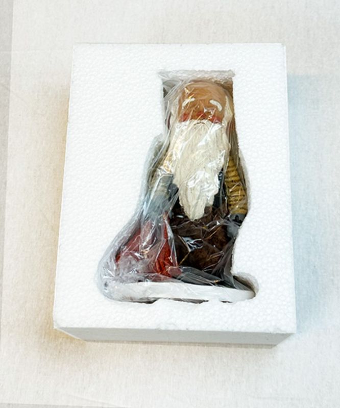 Midthun-nisse med lue